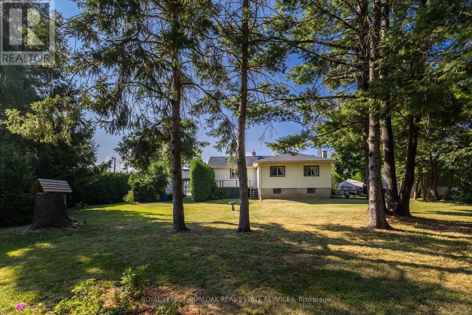 572 PARKSIDE DRIVE