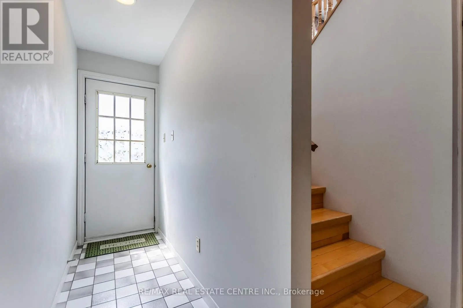 1241 ROSE STREET