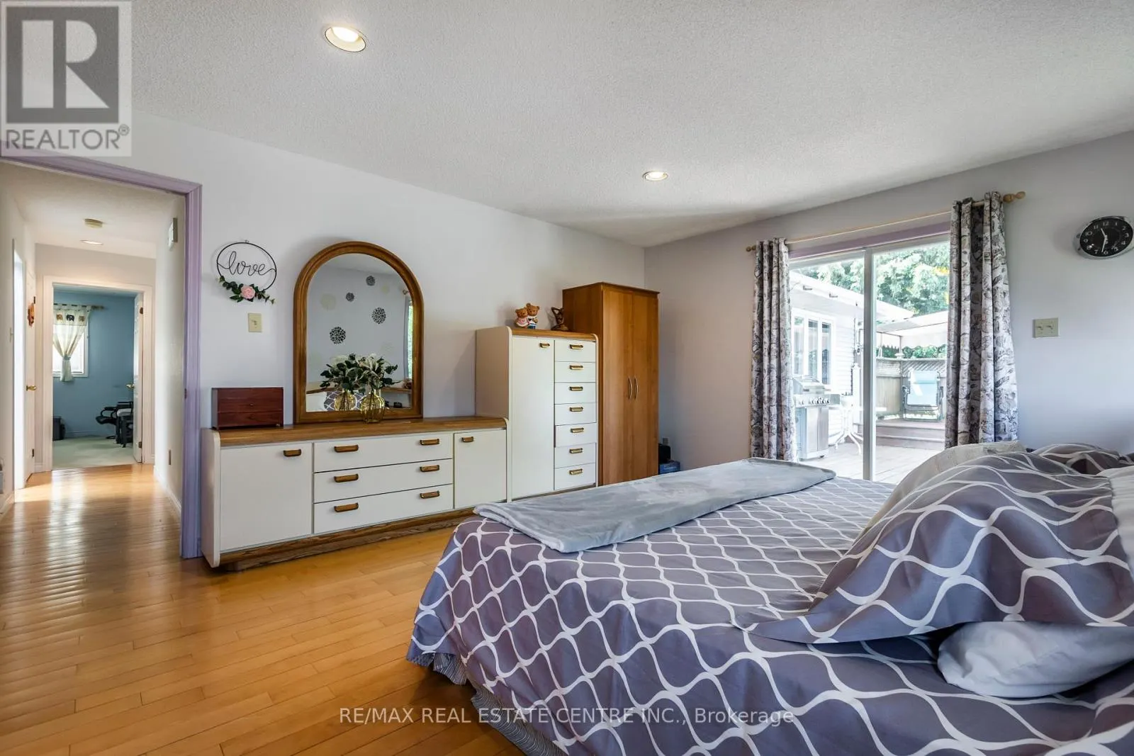 1241 ROSE STREET