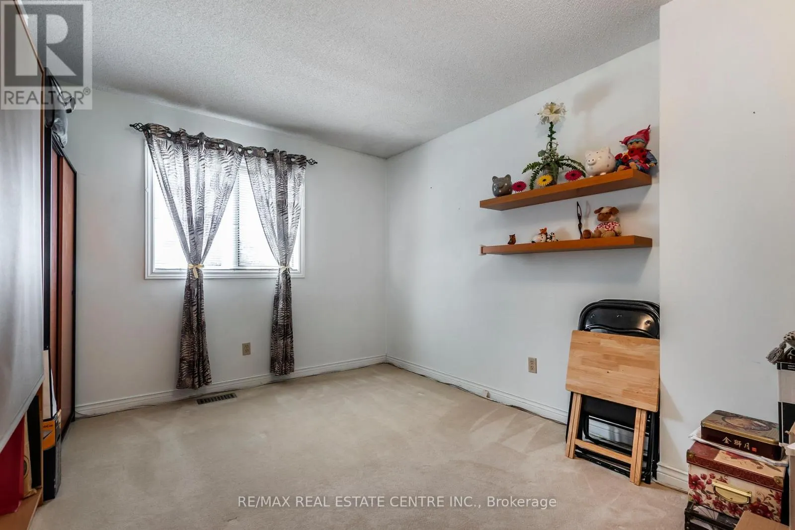 1241 ROSE STREET