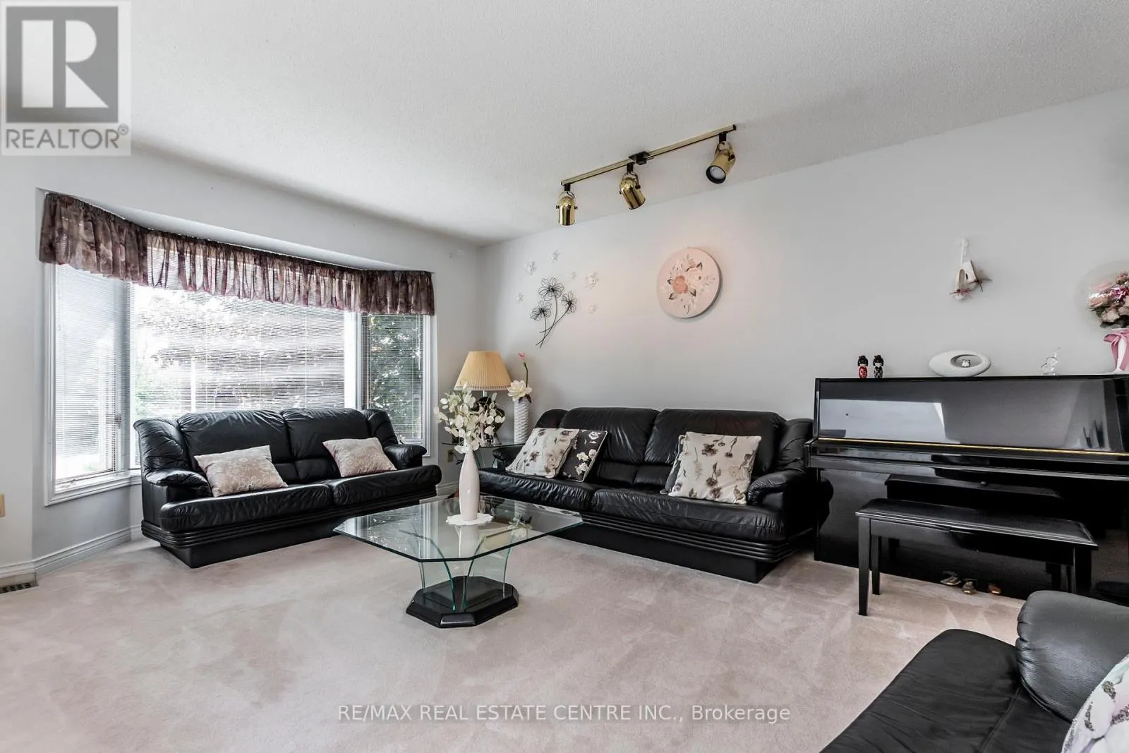 1241 ROSE STREET