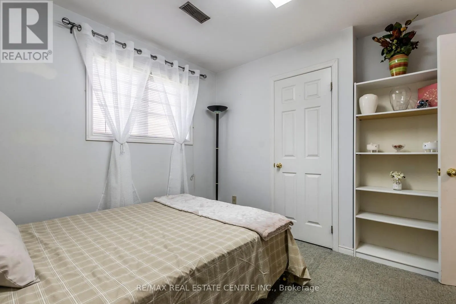 1241 ROSE STREET