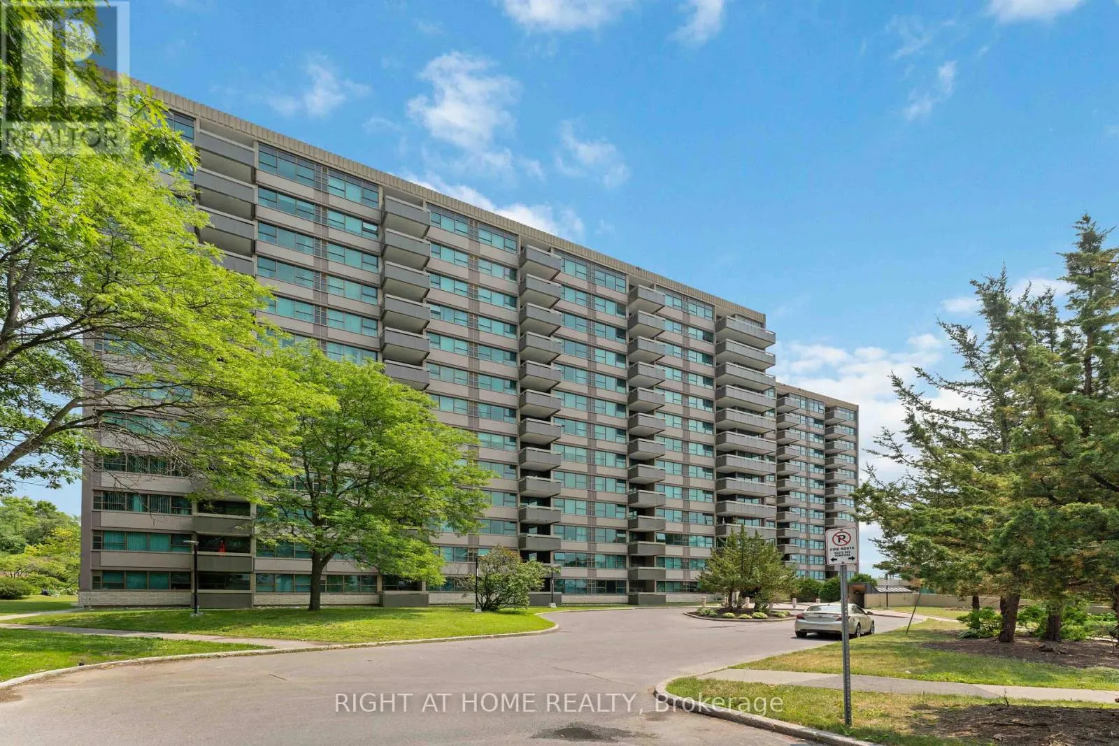 302 - 555 BRITTANY DRIVE