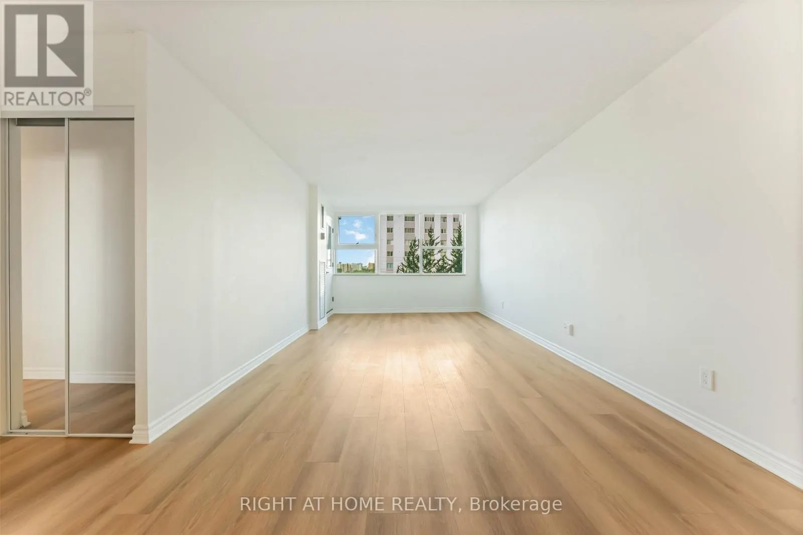 302 - 555 BRITTANY DRIVE