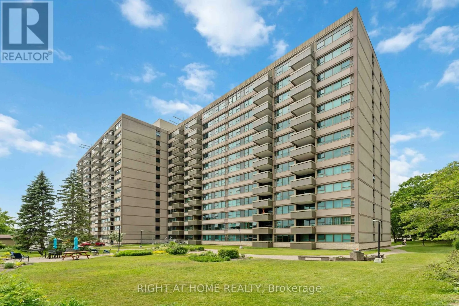302 - 555 BRITTANY DRIVE