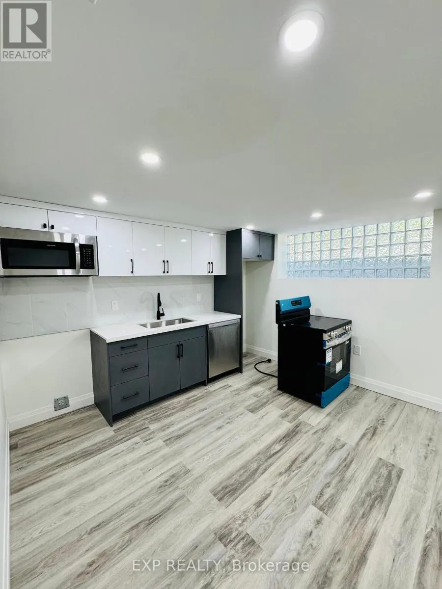 2 - 6 CRAIG DRIVE N