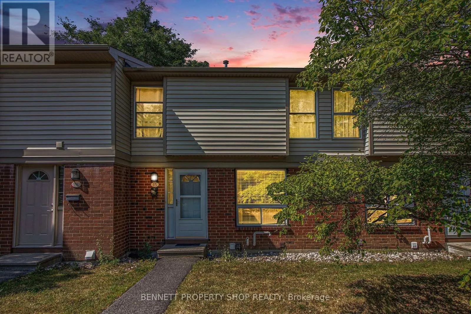 15 - 840 CAHILL DRIVE W