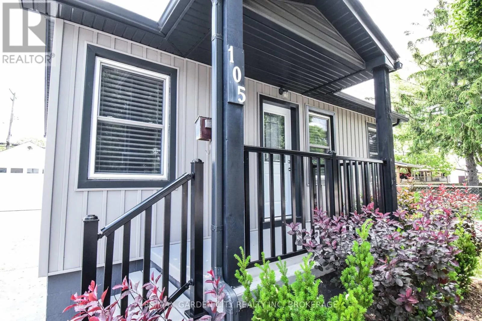105 MCARTHUR AVENUE