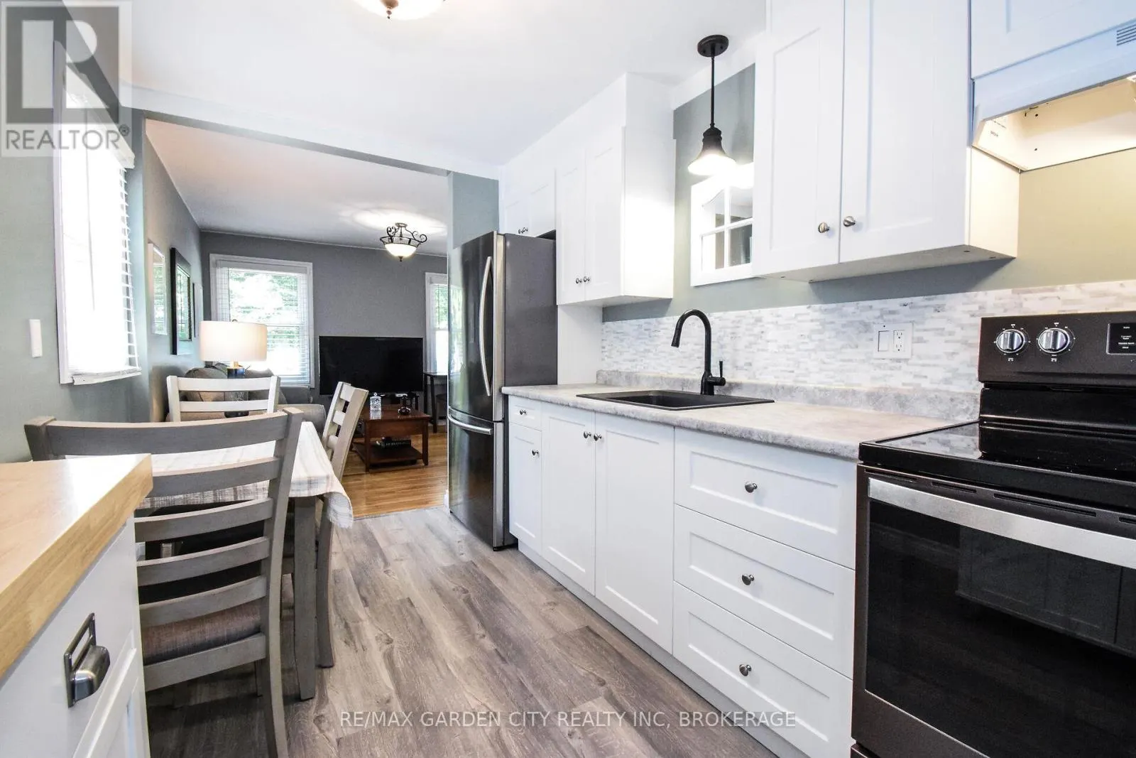 105 MCARTHUR AVENUE