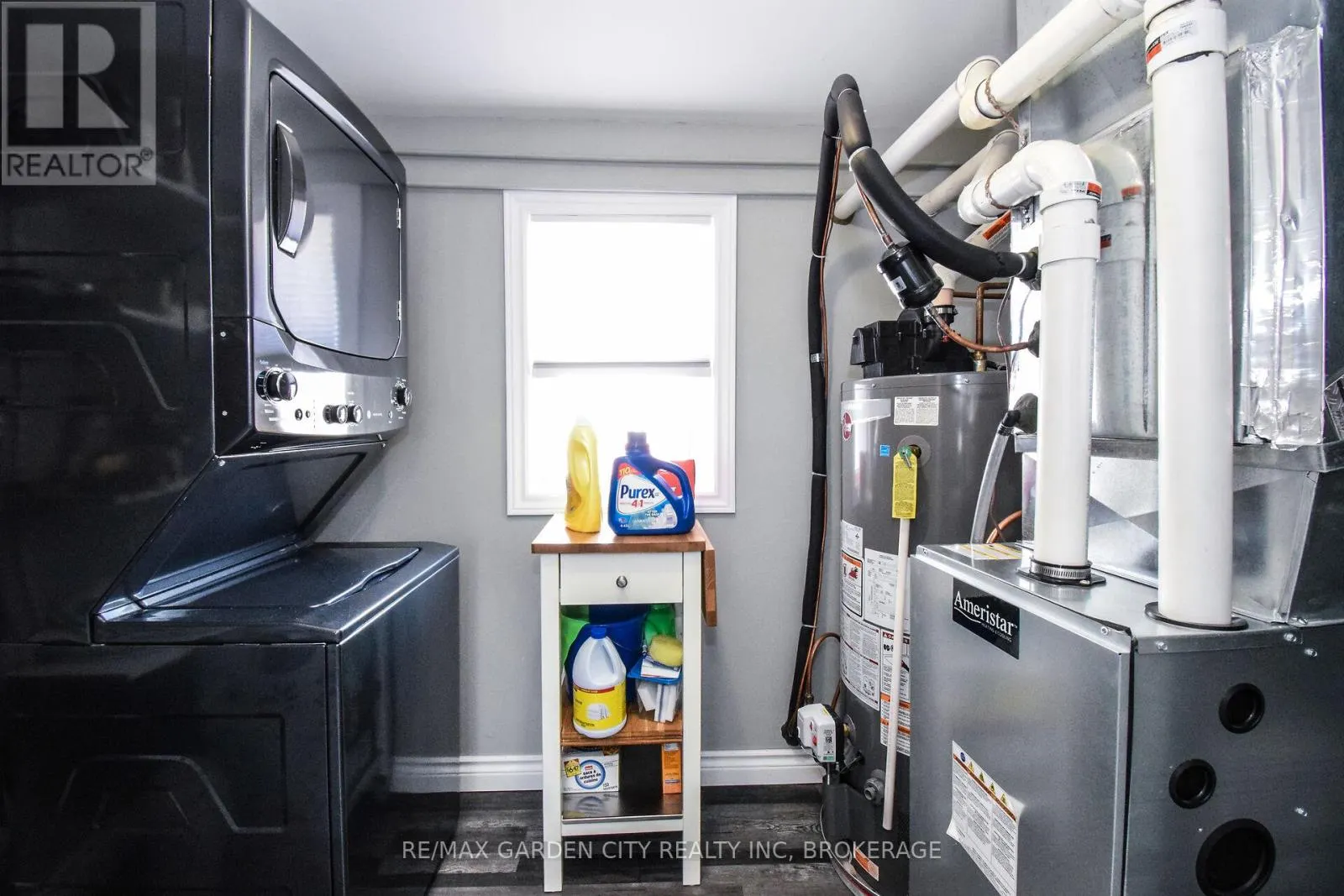 105 MCARTHUR AVENUE