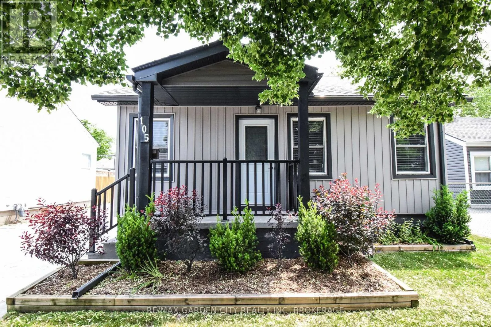 105 MCARTHUR AVENUE
