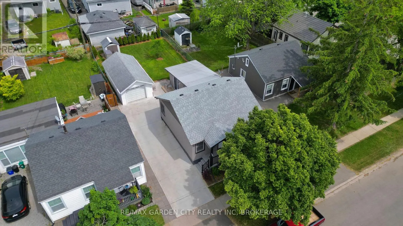 105 MCARTHUR AVENUE