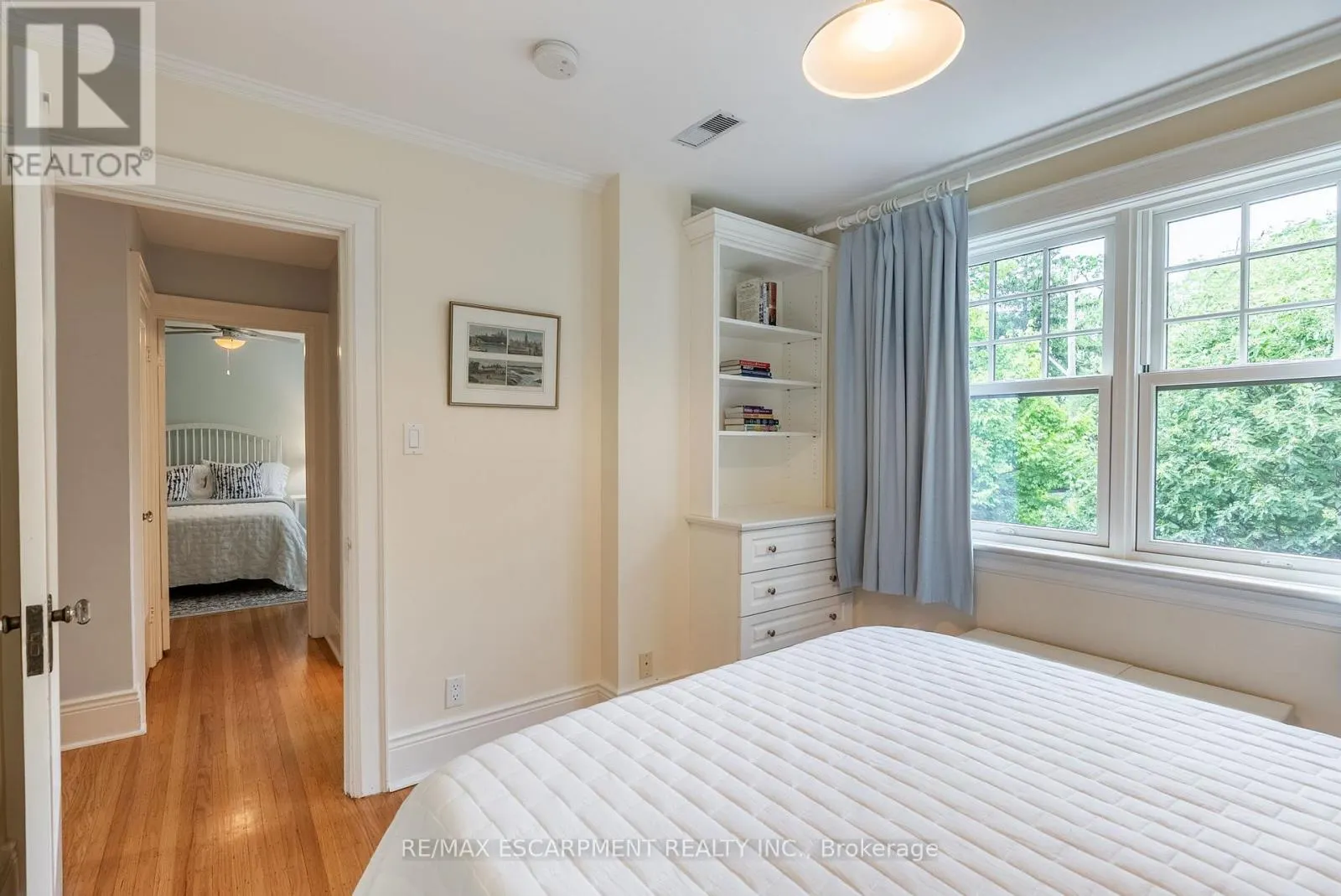 158 DALEWOOD CRESCENT