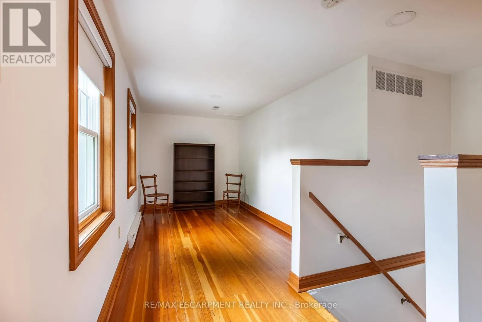 158 DALEWOOD CRESCENT