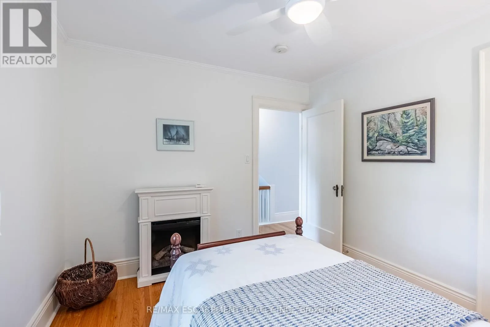 158 DALEWOOD CRESCENT