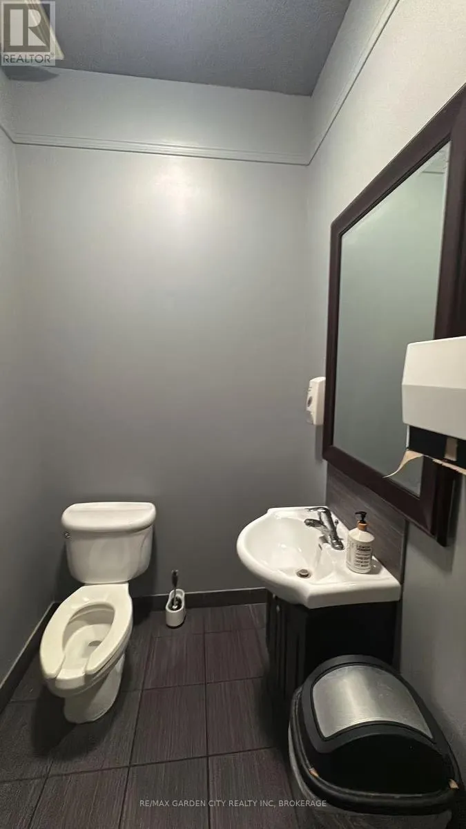 7 - 100 FOURTH AVENUE, #7