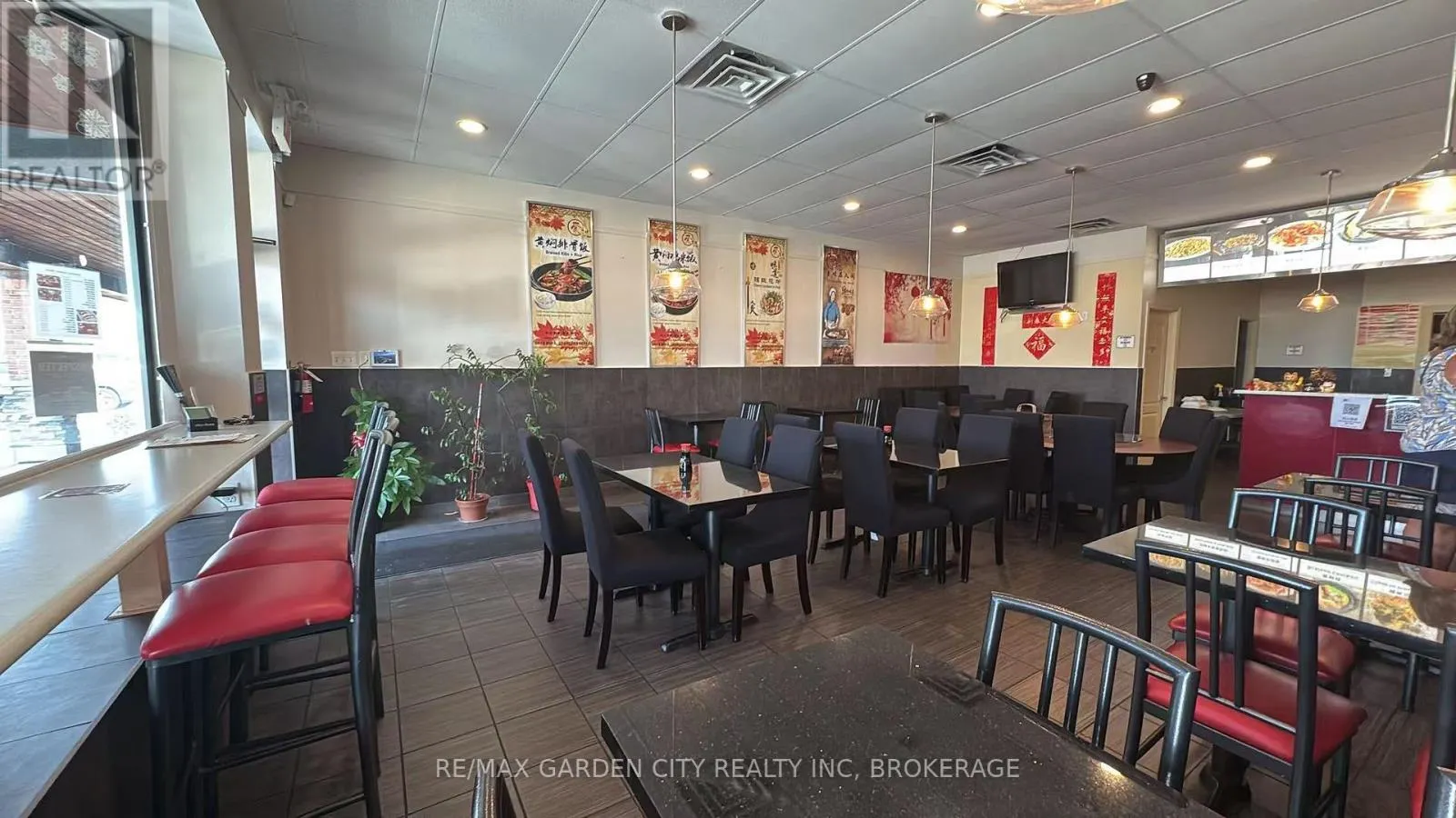 7 - 100 FOURTH AVENUE, #7