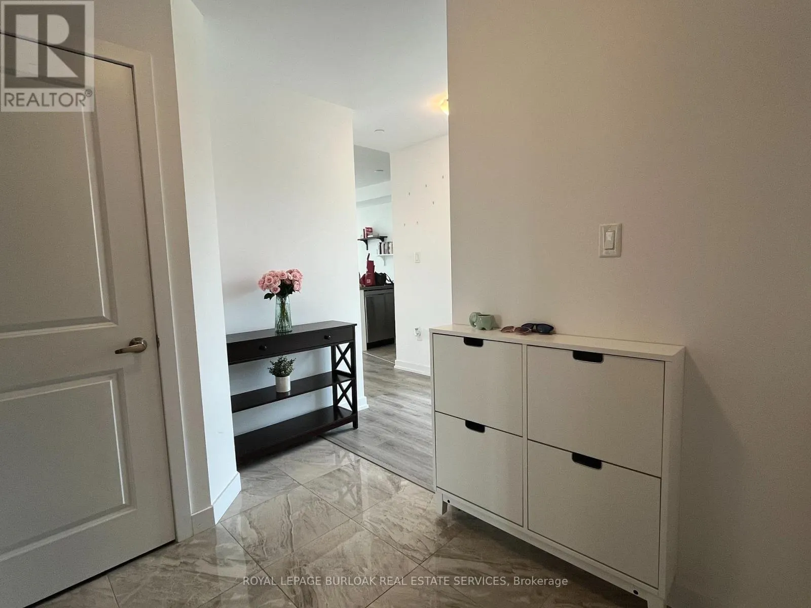210 - 101 SHOREVIEW PLACE