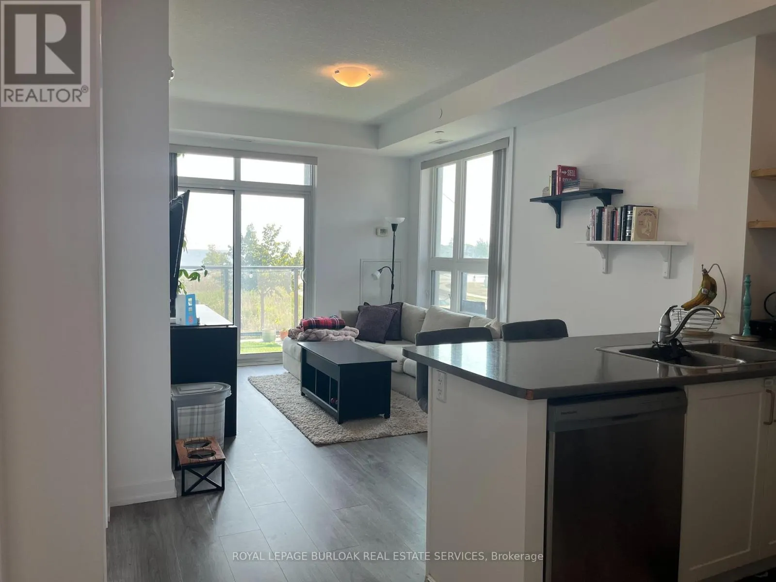 210 - 101 SHOREVIEW PLACE