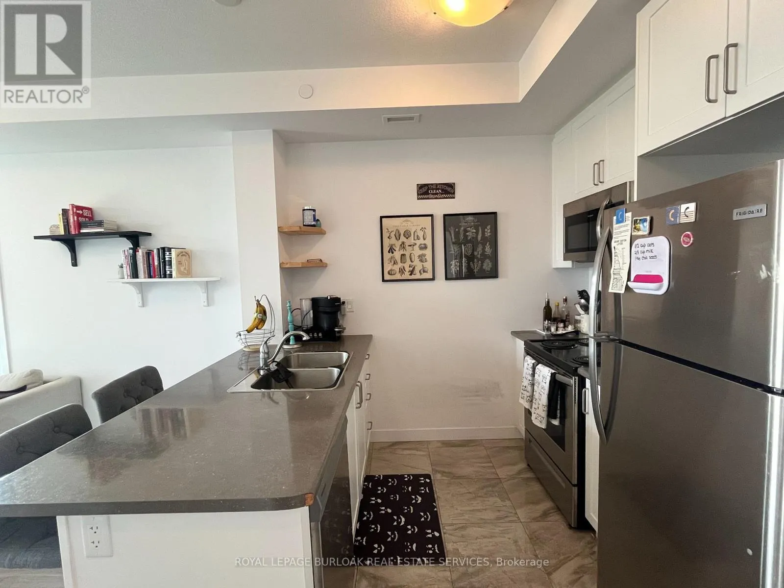 210 - 101 SHOREVIEW PLACE