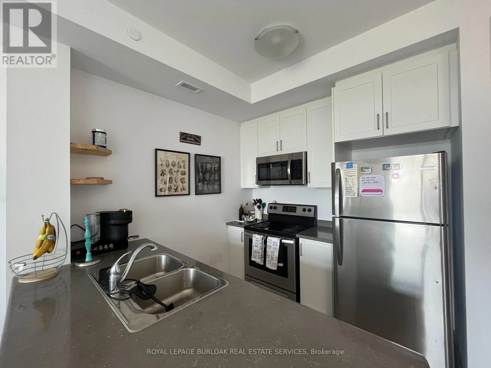 210 - 101 SHOREVIEW PLACE