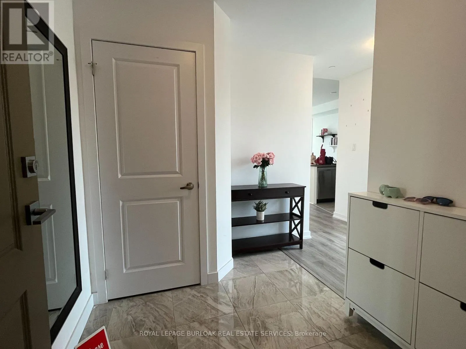 210 - 101 SHOREVIEW PLACE