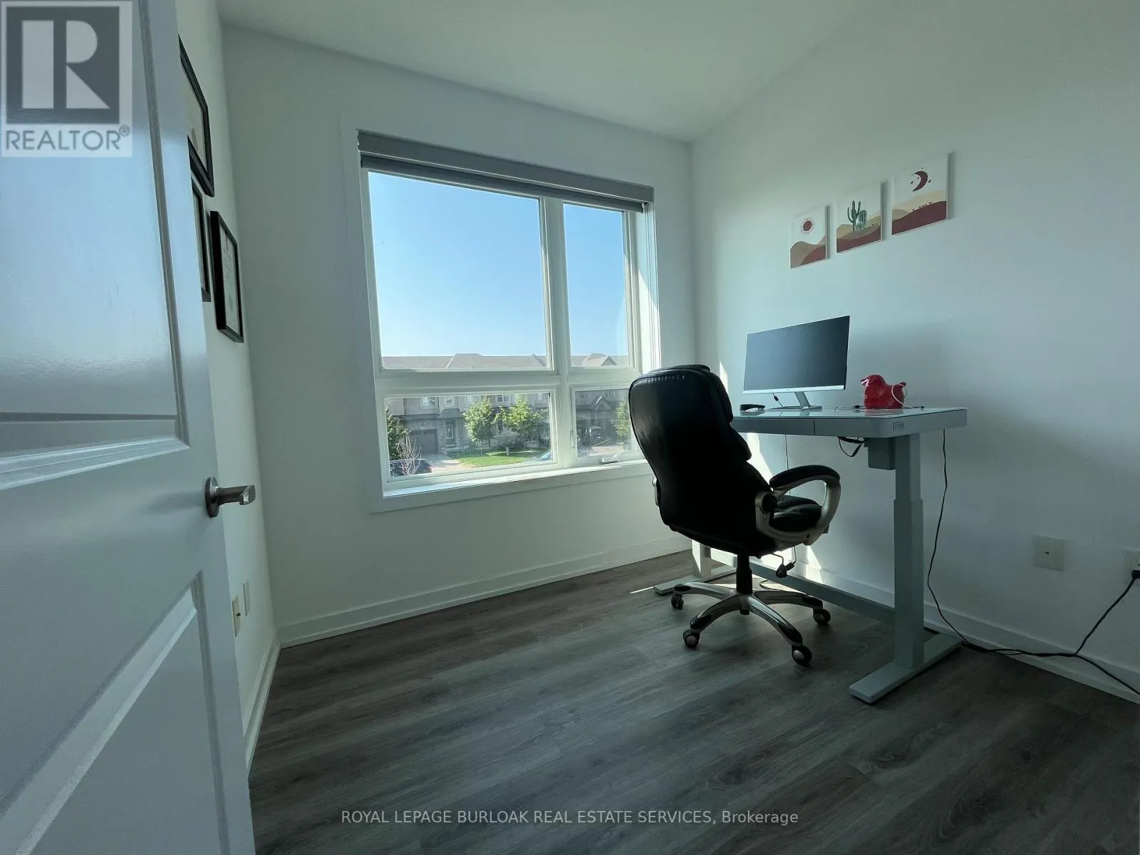 210 - 101 SHOREVIEW PLACE