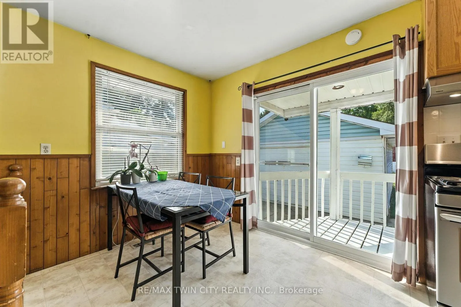 28 BALDWIN AVENUE