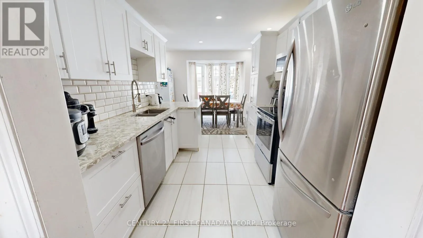 6 - 20 KERNOHAN PARKWAY, #6