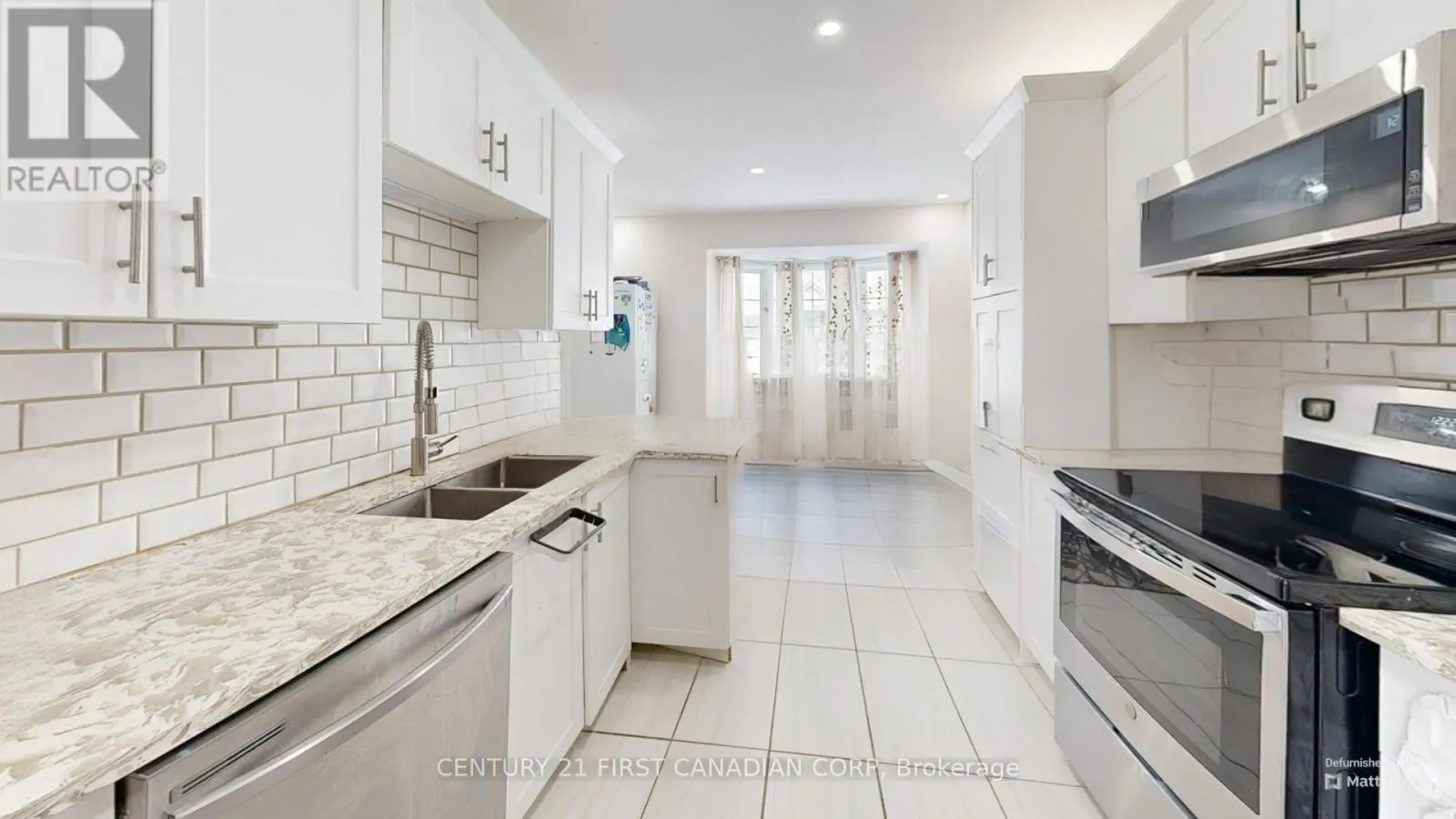 6 - 20 KERNOHAN PARKWAY, #6
