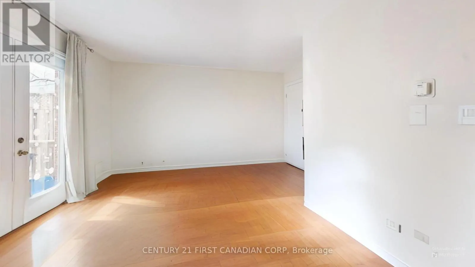 6 - 20 KERNOHAN PARKWAY, #6