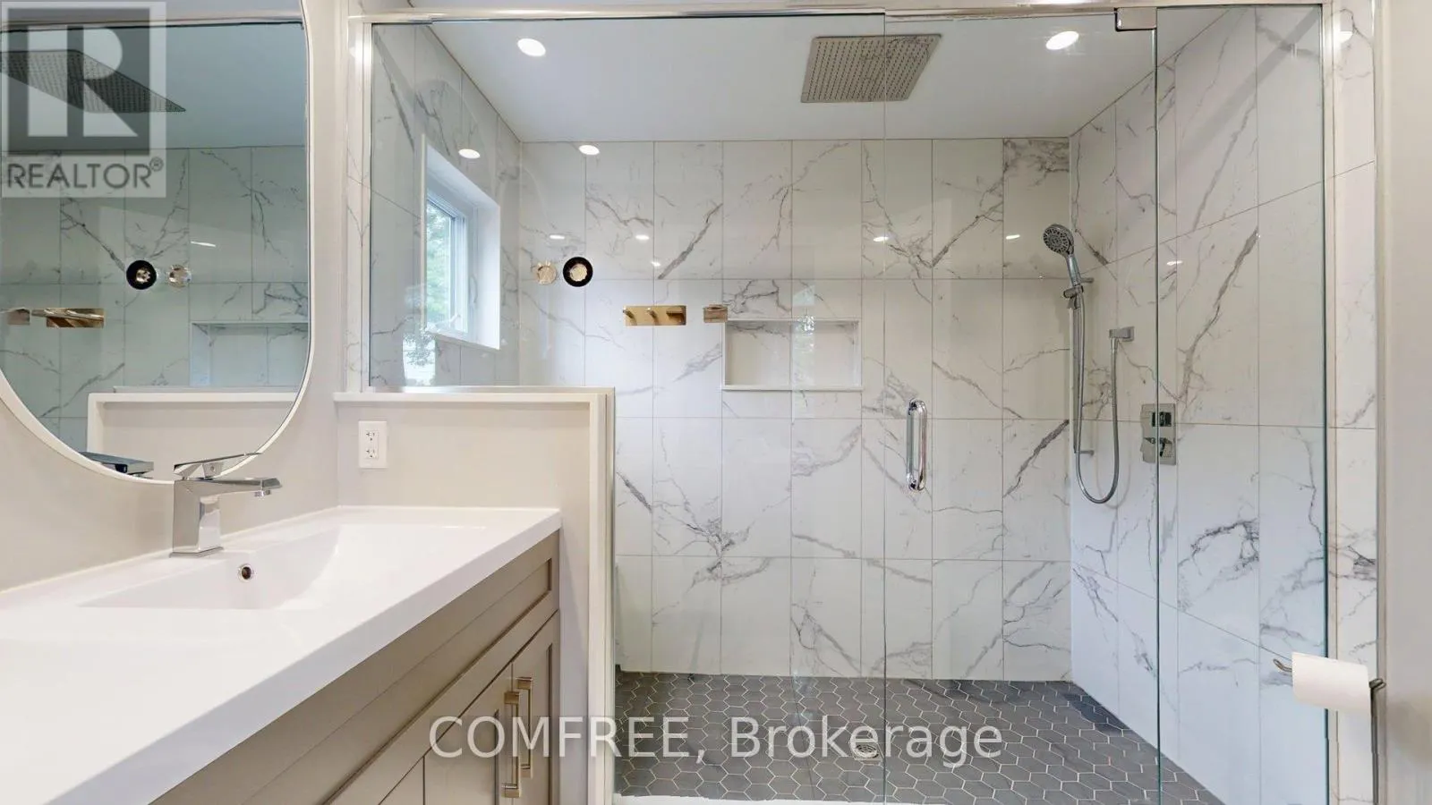 70 SIROCCO CRESCENT