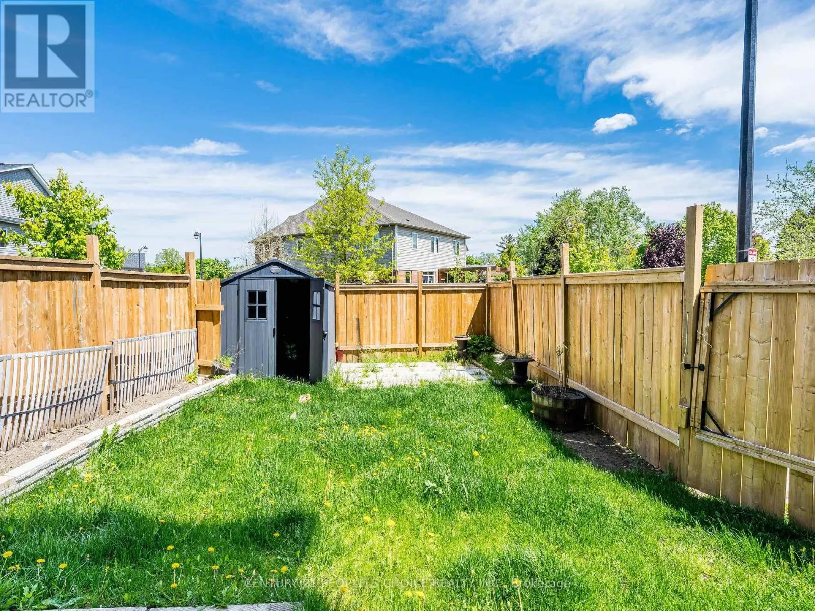 15 - 755 LINDEN DRIVE