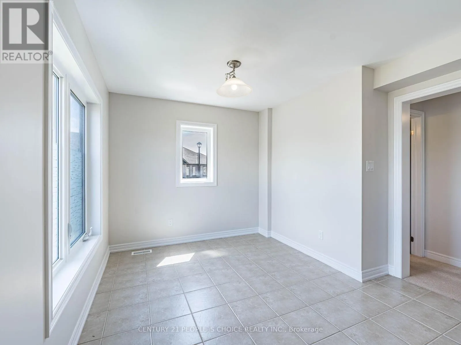 15 - 755 LINDEN DRIVE