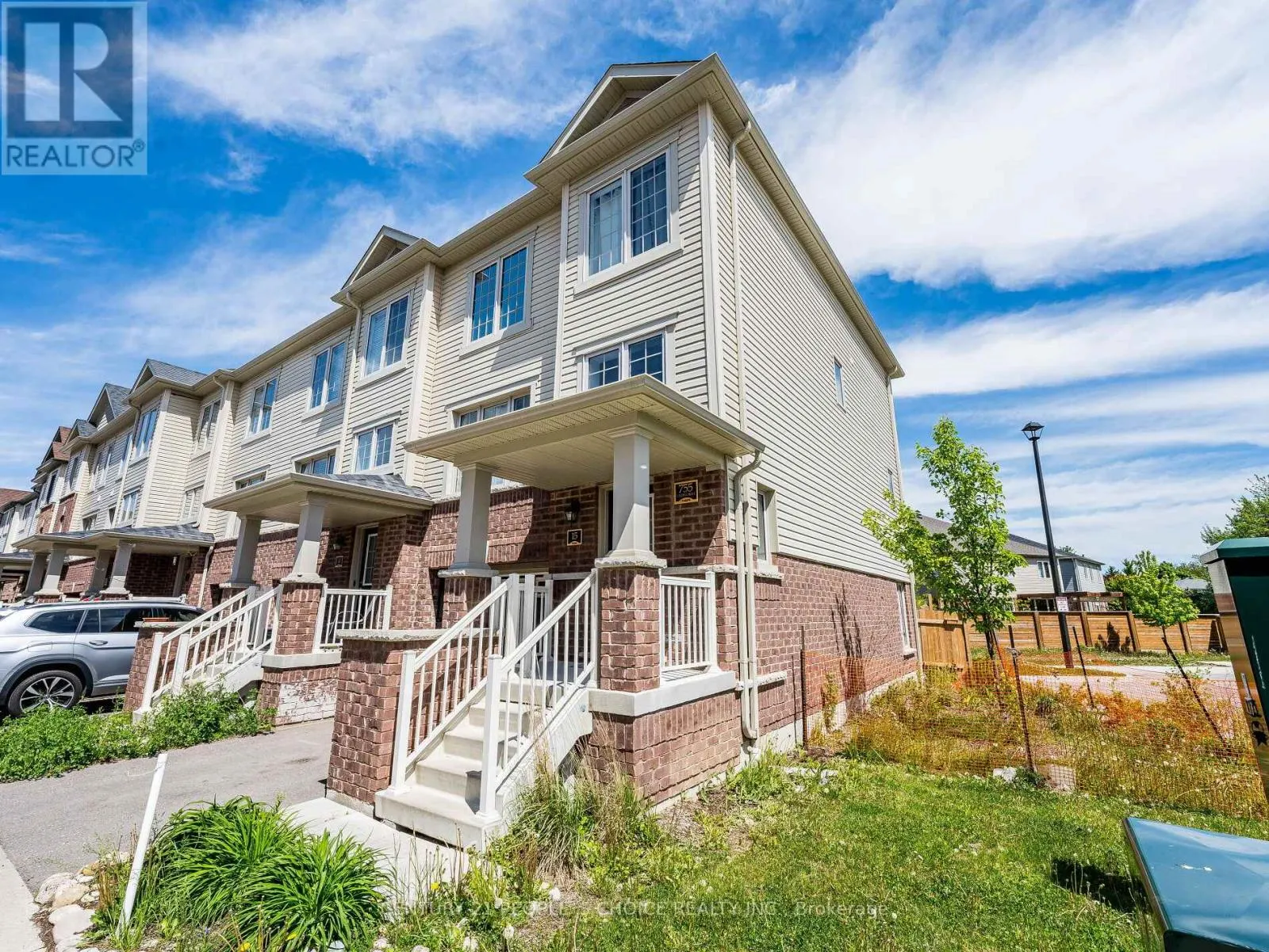 15 - 755 LINDEN DRIVE