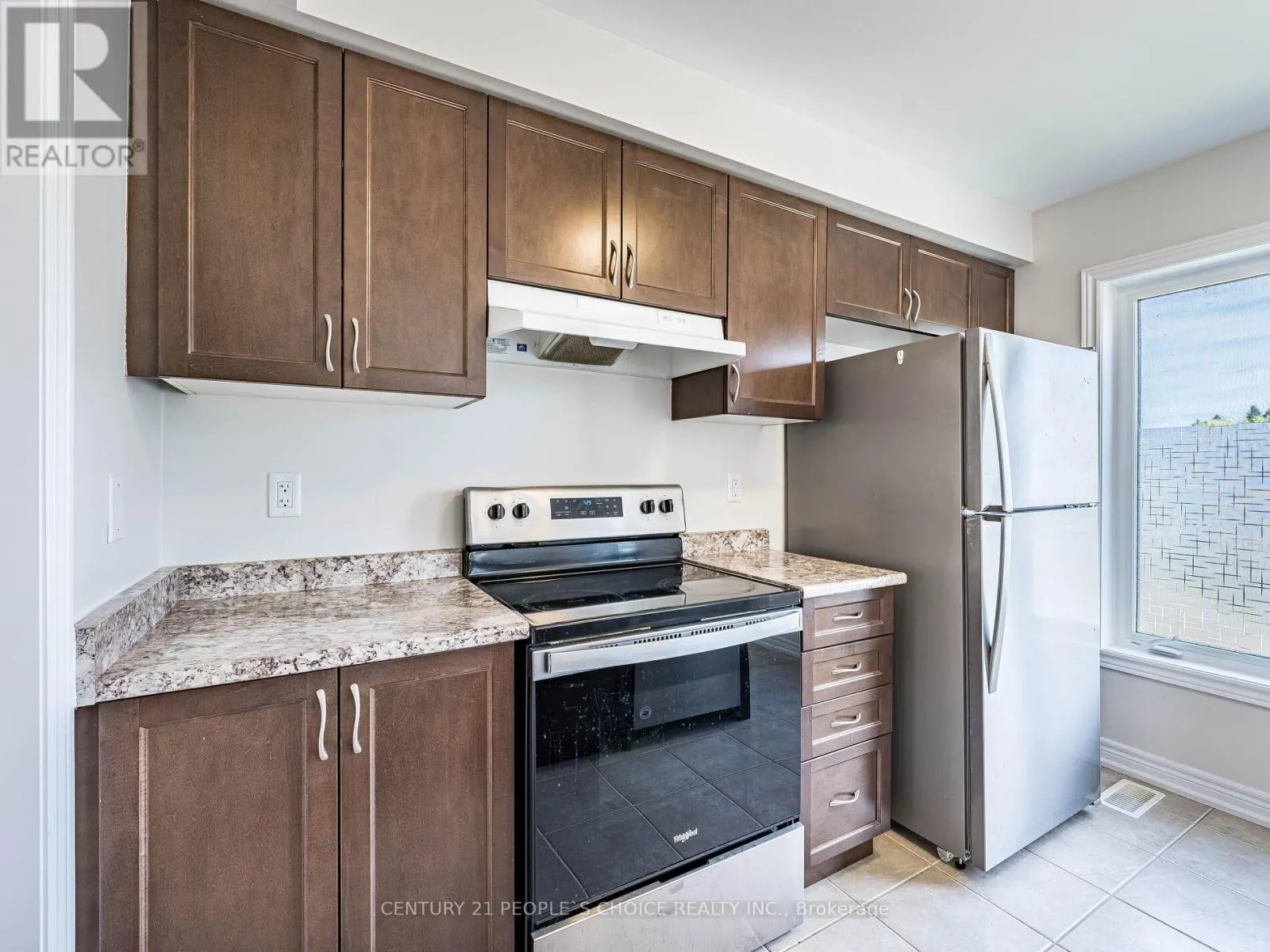 15 - 755 LINDEN DRIVE