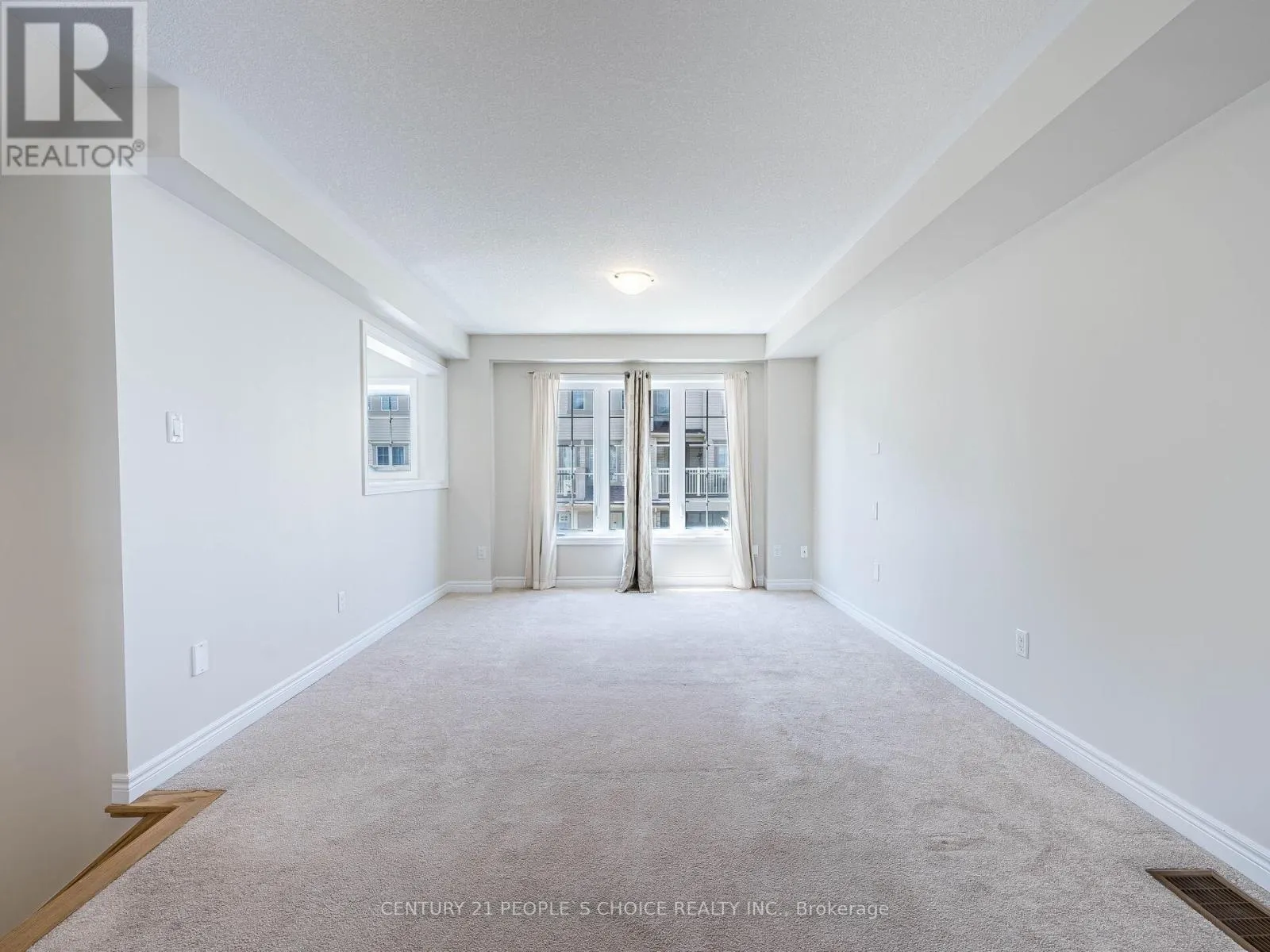 15 - 755 LINDEN DRIVE
