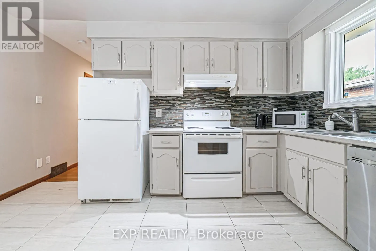115 SCENIC WOOD CRESCENT