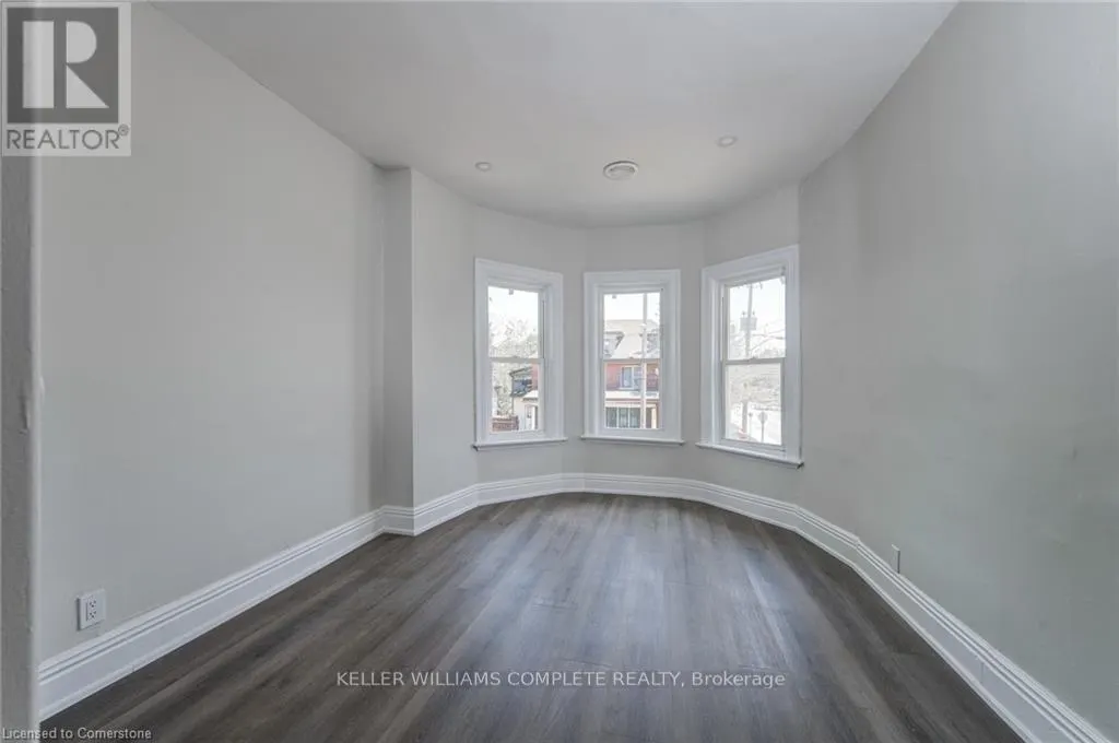 UPPER - 200 PARK AVENUE
