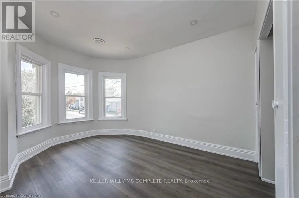 UPPER - 200 PARK AVENUE