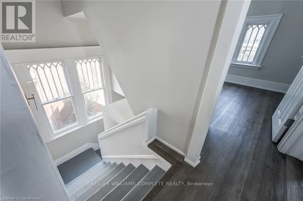 UPPER - 200 PARK AVENUE