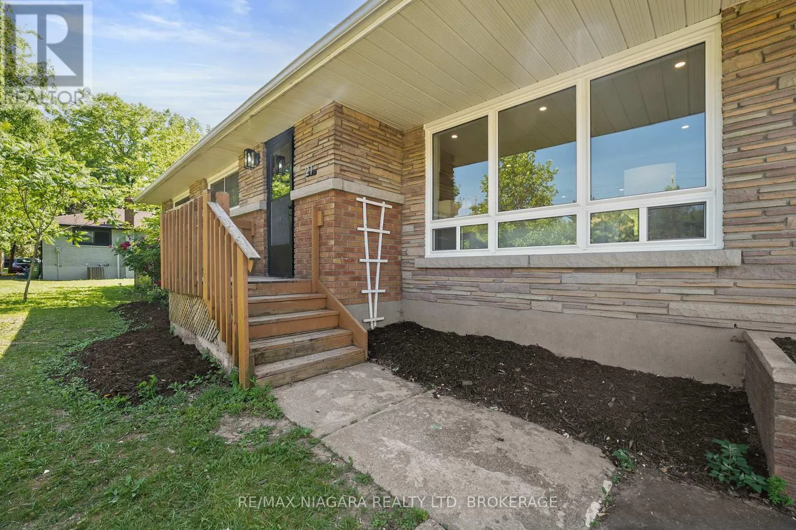 21 BROOKDALE AVENUE