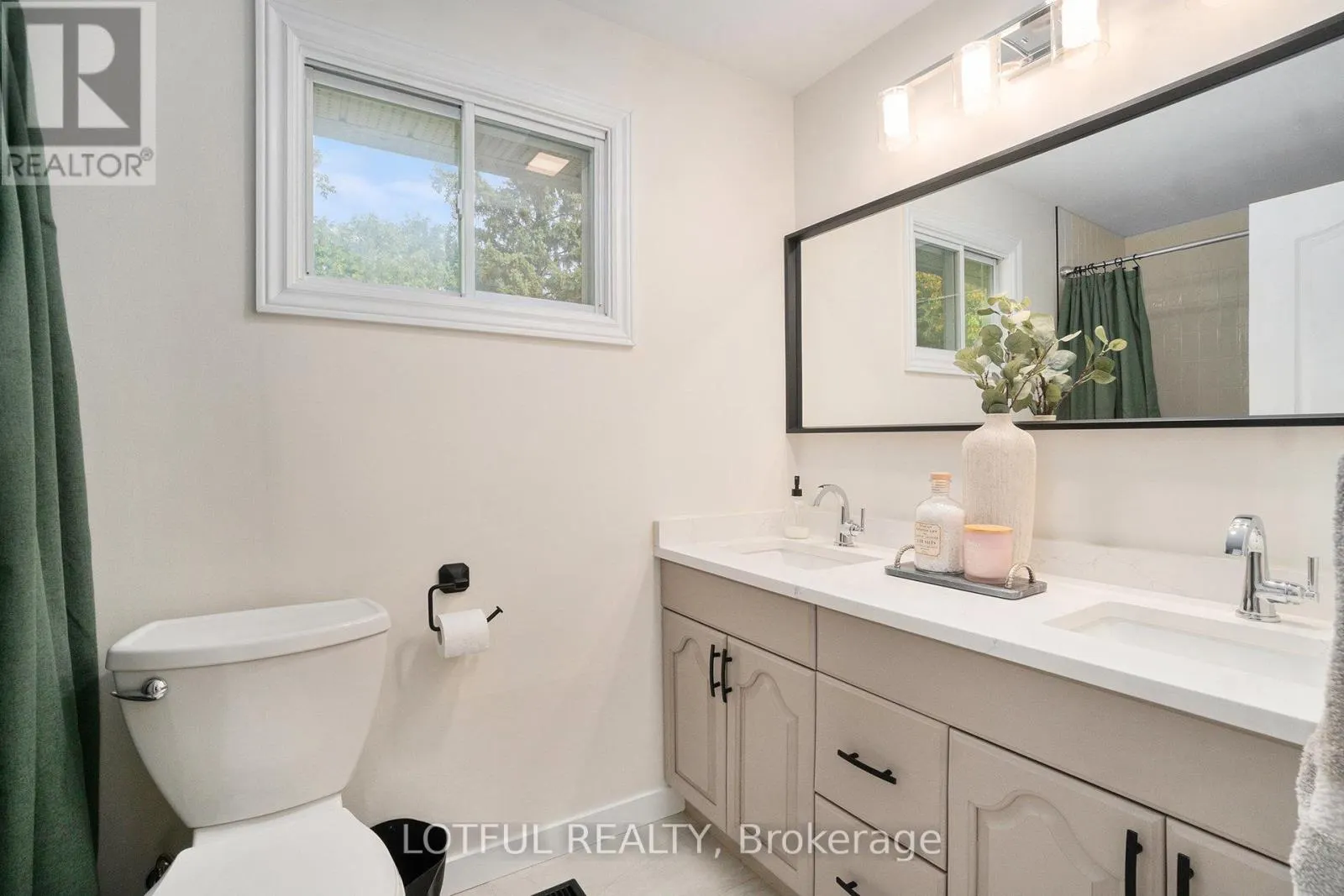 26 MCMURDO COURT