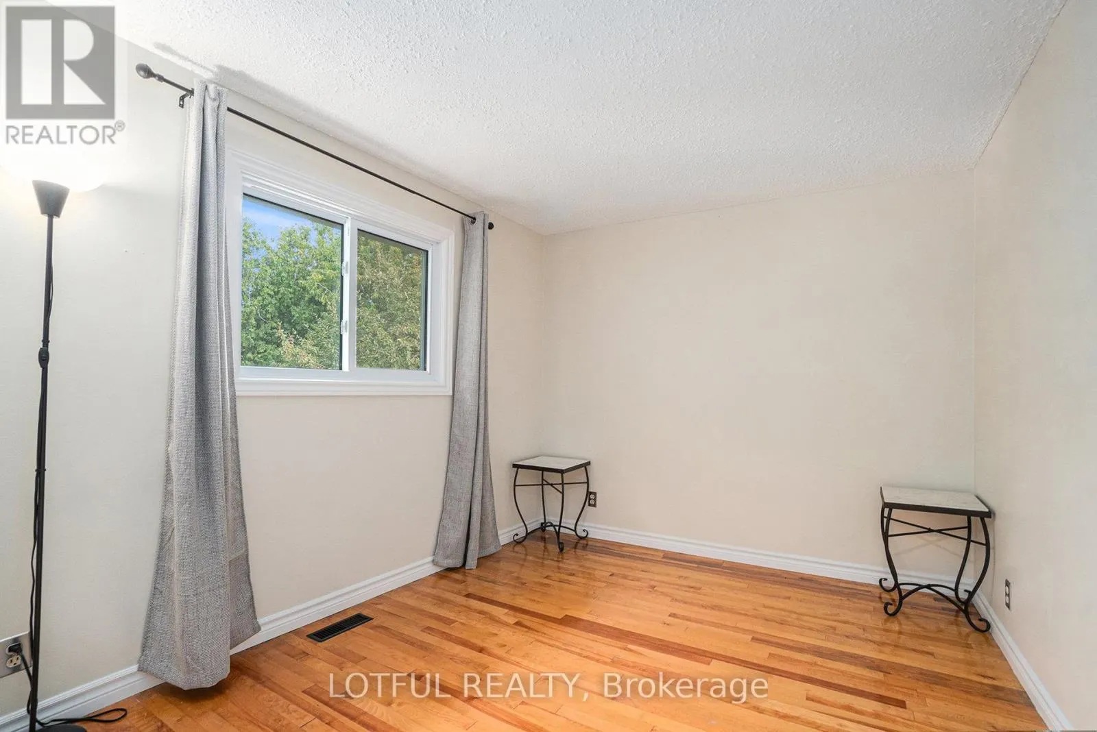 26 MCMURDO COURT