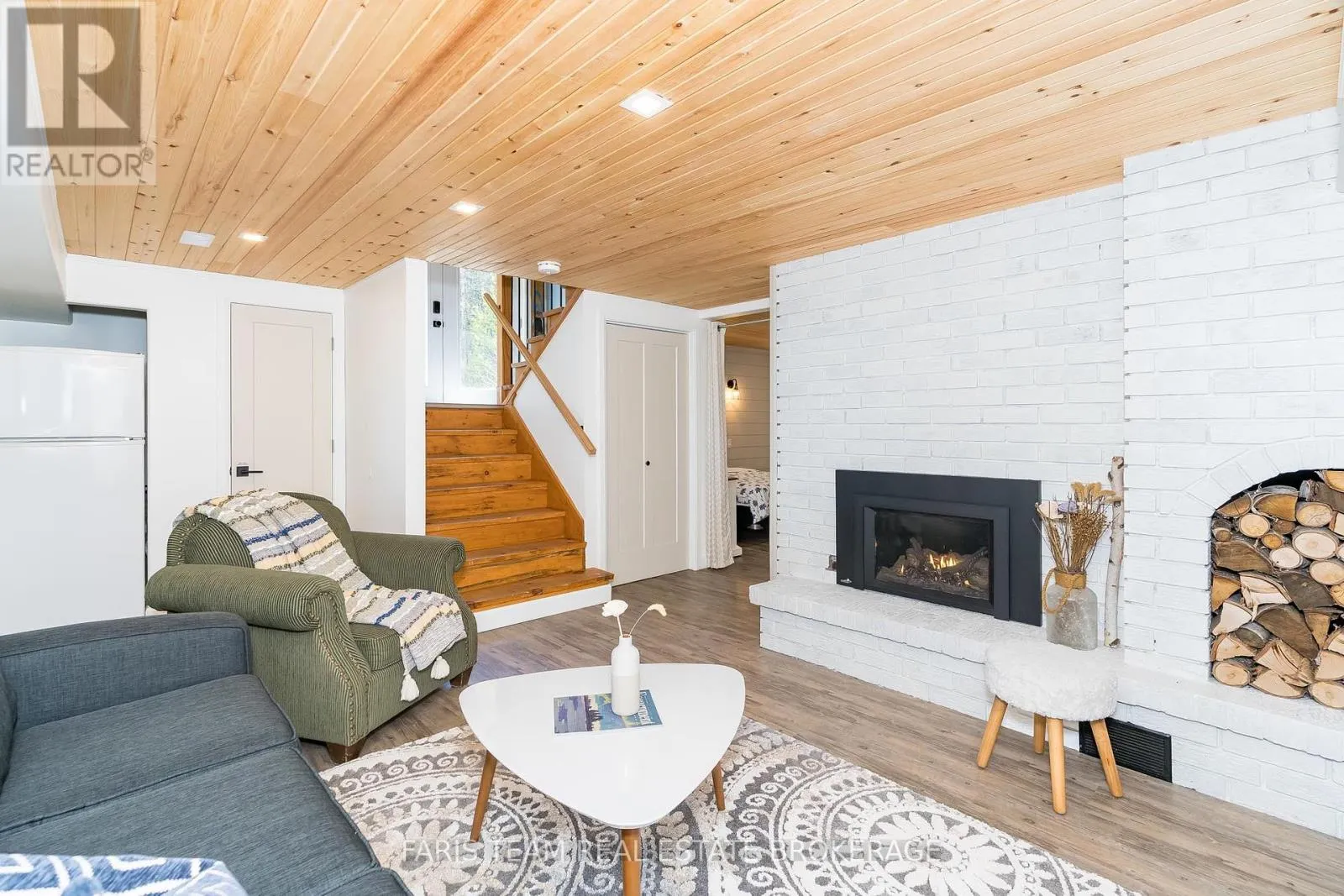 328 CEDAR AVENUE