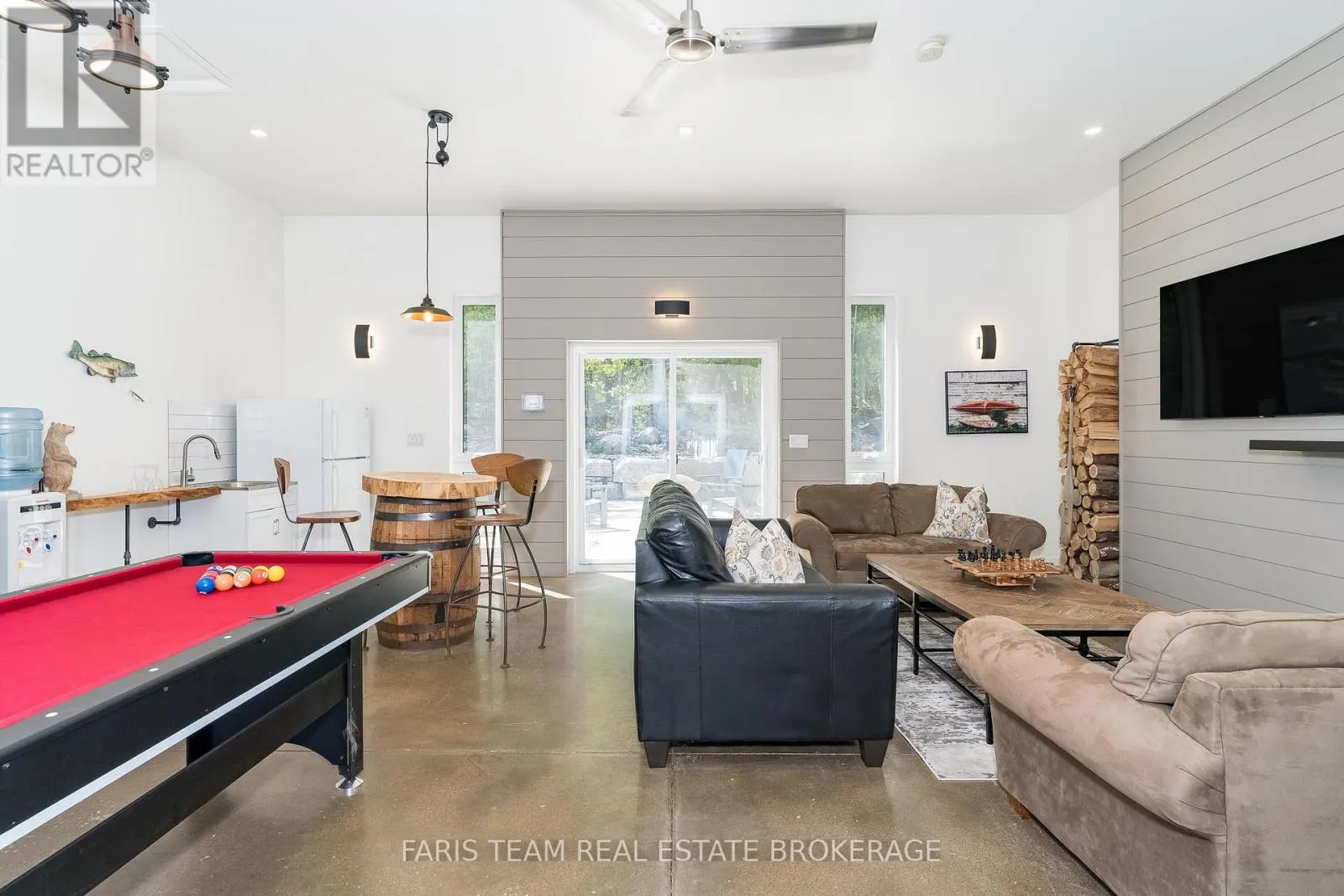 328 CEDAR AVENUE