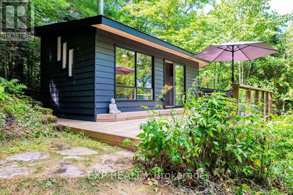 565 WEST DIAMOND LAKE ROAD