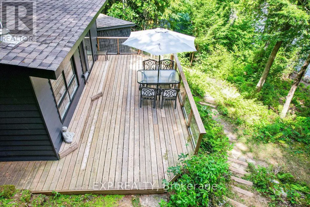 565 WEST DIAMOND LAKE ROAD