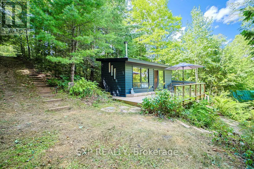 565 WEST DIAMOND LAKE ROAD