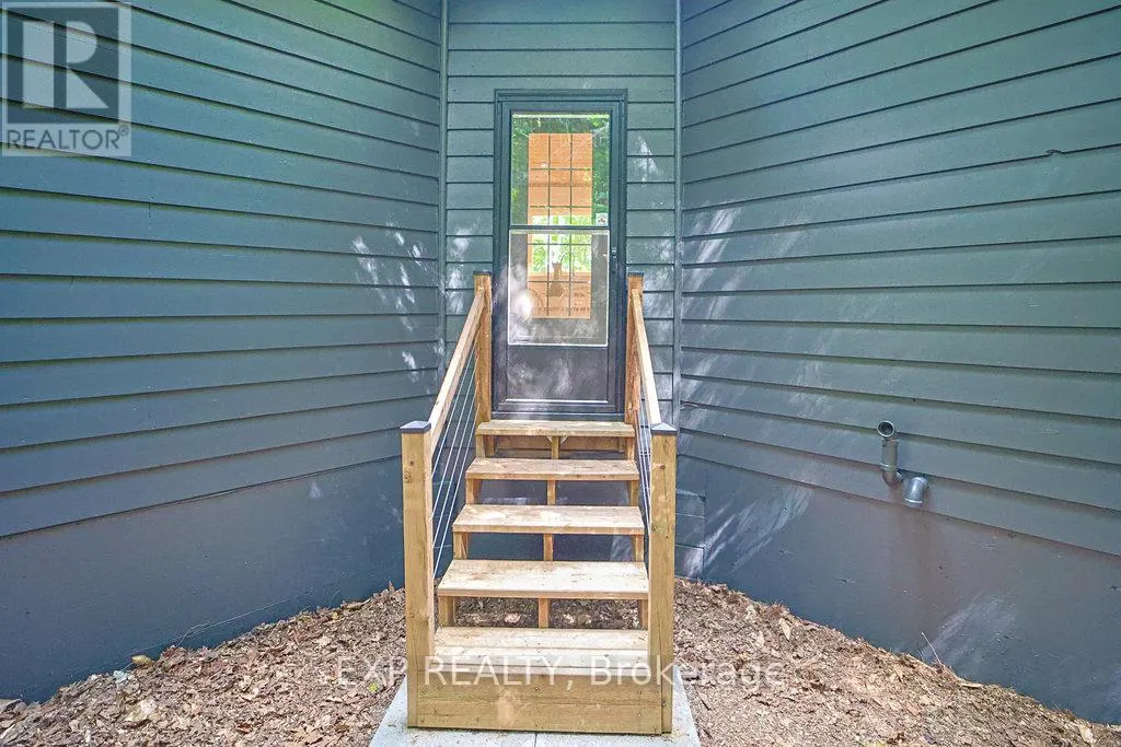 565 WEST DIAMOND LAKE ROAD